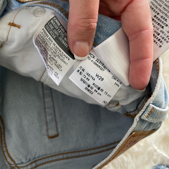 Levi’s 501 high rise jean shorts ✨ - Picture 8 of 9